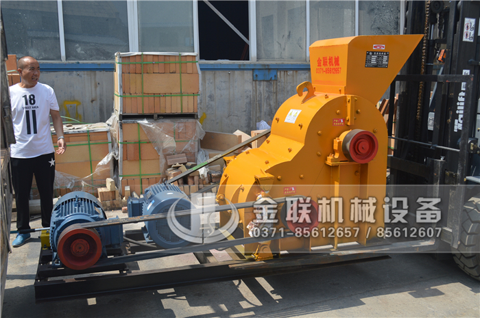 哪個廠家煤矸石粉碎機優勢多，購買一臺需要多少錢？