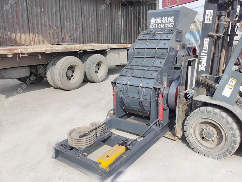 SCF800X600雙級粉碎機發貨圖片_發往山東濟南_破碎煤矸石 SCF800X600雙級粉碎機發貨圖片_發往山東濟南_破碎煤矸石