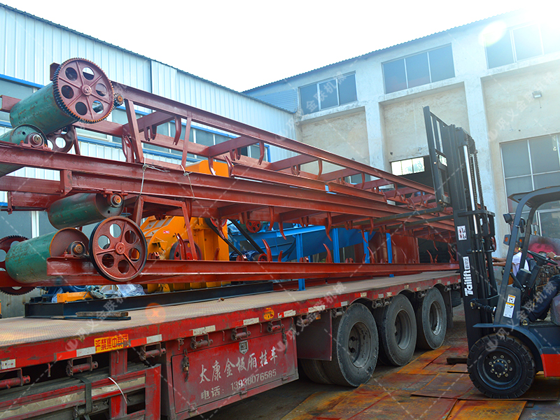 SCF88雙級破碎機(jī),篩分機(jī)生產(chǎn)線發(fā)貨圖片_發(fā)往甘肅武威_破碎紅土 SCF88雙級破碎機(jī),篩分機(jī)生產(chǎn)線發(fā)貨圖片_發(fā)往甘肅武威_破碎紅土