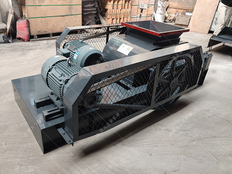 2PGC400X400雙齒輥破碎機發貨圖片_發往廣西百色_破碎錳礦