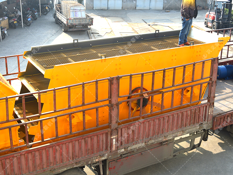 石料生產線設備發往重慶_1214反擊式破碎機_1548圓振動篩 石料生產線設備發往重慶_1214反擊式破碎機_1548圓振動篩