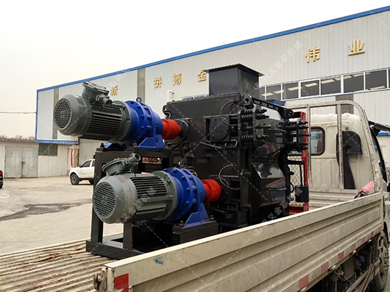 4PG0404小型四輥破碎機發貨圖片_發往江蘇常州_破碎高嶺土