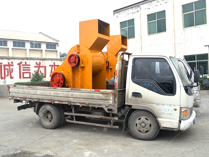 兩臺800X800雙級粉碎機發貨圖片_發往廣西南寧_破碎鐵礦石