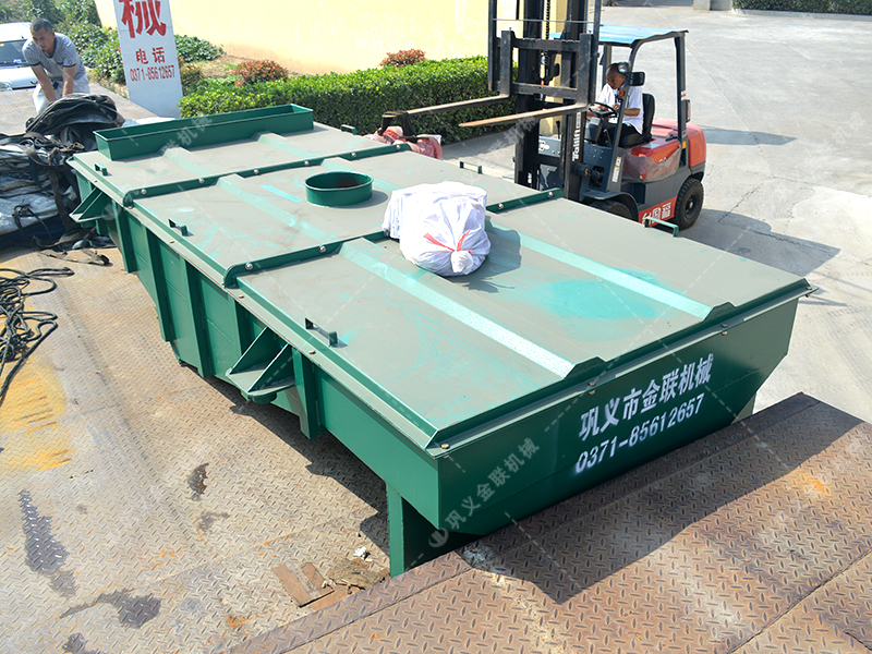 兩臺小型對輥破碎機和直線篩發(fā)貨圖片_發(fā)往江蘇南通_處理硅石 兩臺小型對輥破碎機和直線篩發(fā)貨圖片_發(fā)往江蘇南通_處理硅石