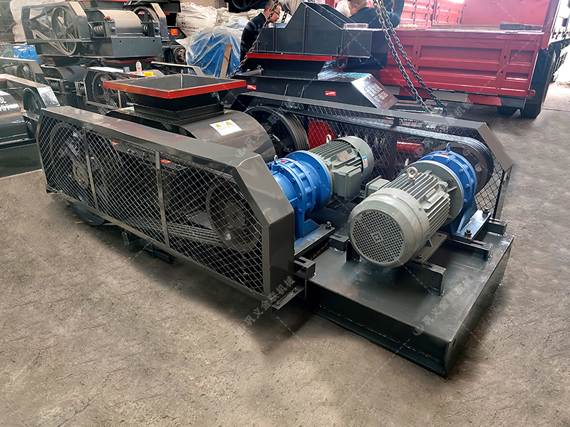 兩臺小型對輥破碎機發貨圖片_發往廣東廣西_破碎石英砂 兩臺小型對輥破碎機發貨圖片_發往廣東廣西_破碎石英砂