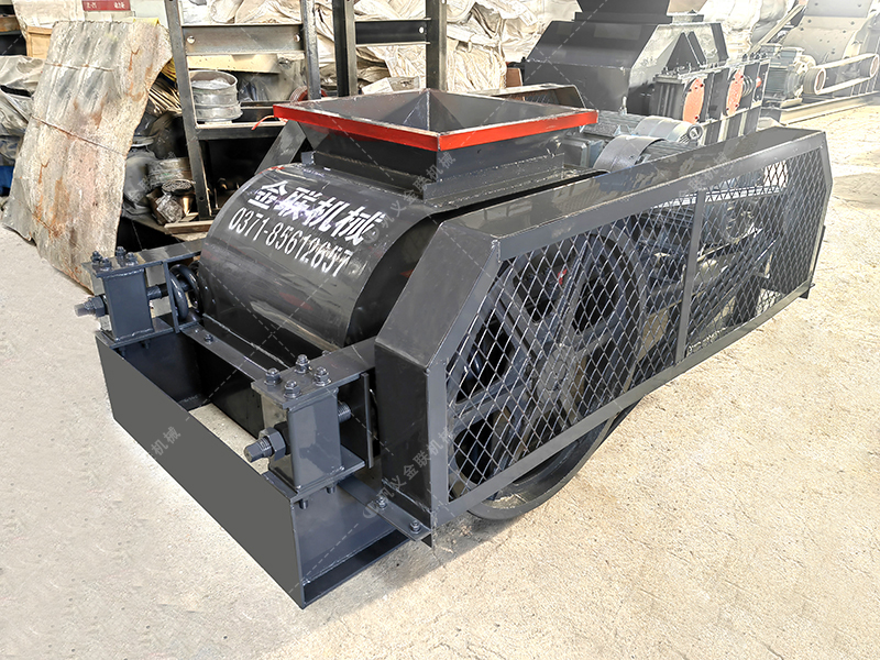 兩臺小型對輥破碎機發貨圖片_發往廣東廣西_破碎石英砂 兩臺小型對輥破碎機發貨圖片_發往廣東廣西_破碎石英砂