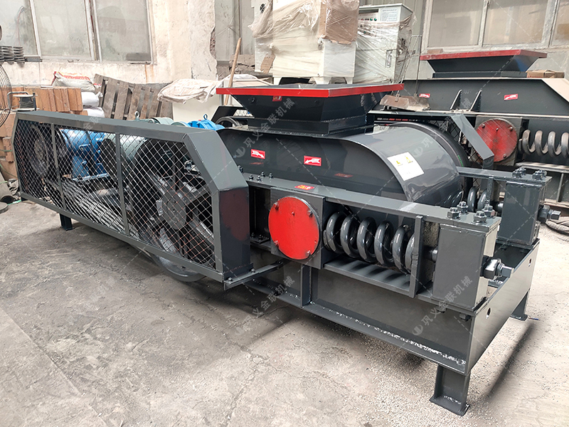 2PG610X400對輥破碎機發貨圖片_發往福建龍巖_鵝卵石制沙