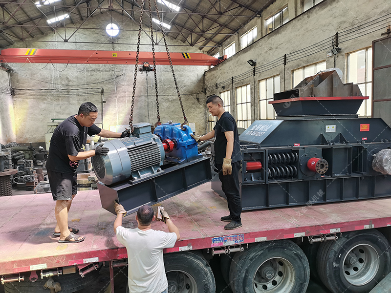 2PG1200X800連軸式對輥破碎機發貨圖片_發往四川綿陽_鵝卵石制砂