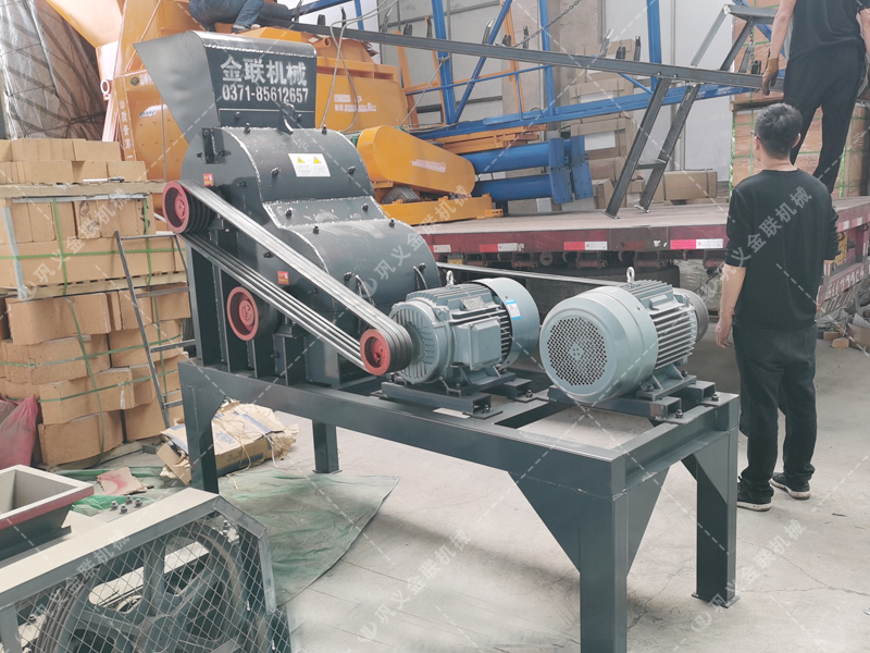 小型雙級粉碎機(jī)和雙齒輥易損件發(fā)貨圖片 小型雙級粉碎機(jī)和雙齒輥易損件發(fā)貨圖片