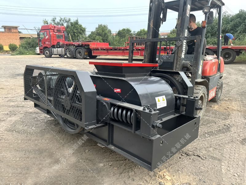 看雙齒輥破碎機如何將原料 “變廢為寶”，鑄就高利潤顆粒塊